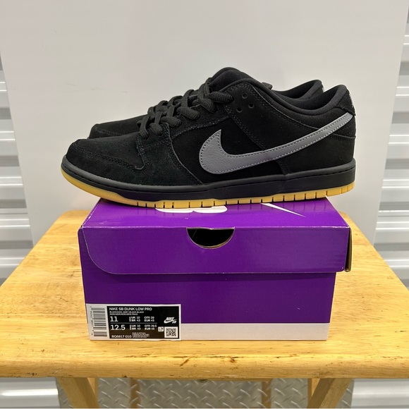 Nike SB Dunk Low Fog Sz 11 BQ6817-010 Black Grey Gum Authentic New Skateboarding